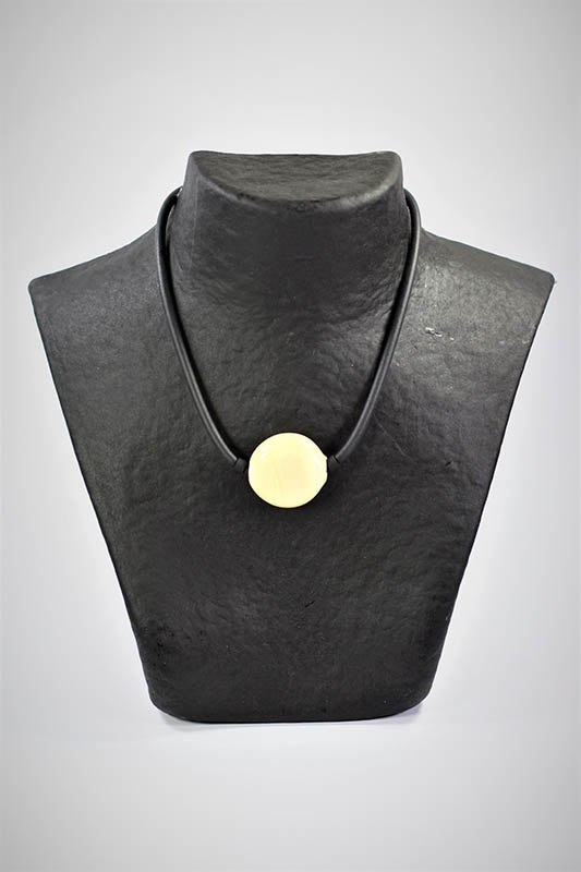 ostdesign_produkte_accessoires_kette-kurz_hochkant_beige