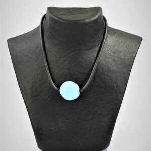 ostdesign_produkte_accessoires_kette-kurz_hochkant_hellblau