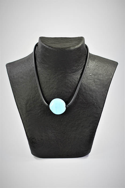 ostdesign_produkte_accessoires_kette-kurz_hochkant_hellblau