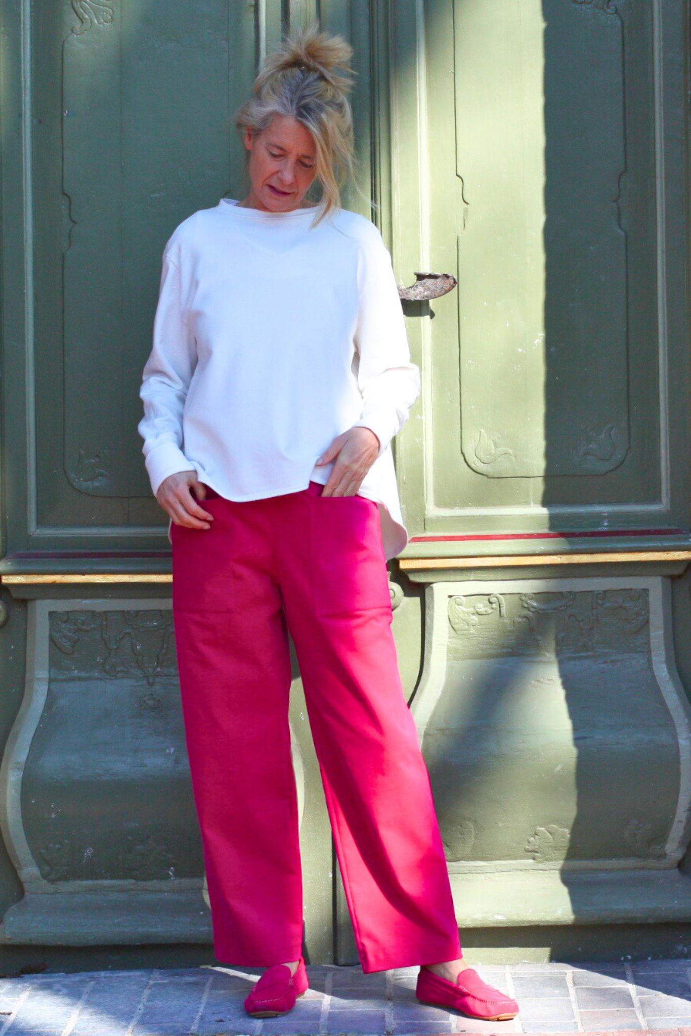 Jersey Shirt Weiß Cordhose Pink