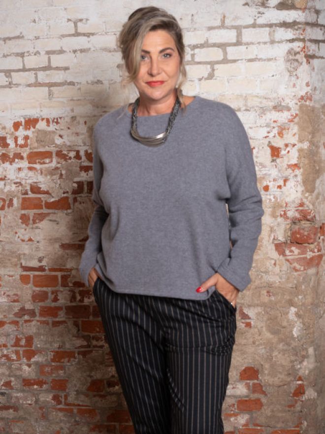 grauer-Pullover-teaser1